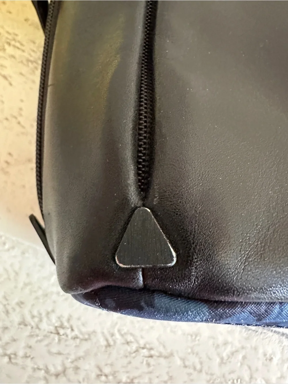 Tumi compact sling